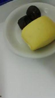 吃绿瓜馒头视频,清新口感,健康美味新体验