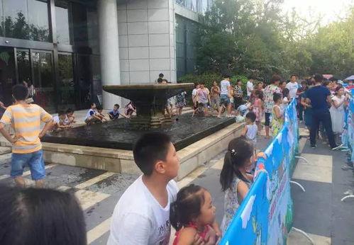 空港新城吃瓜事件