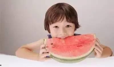 阿冰吃瓜博主,揭秘娱乐圈幕后故事,带你领略明星真实一面